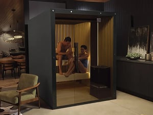 TYLO-2025-Reflection3-Lifestyle-00212-PDP-Gallery-1024x768.1_result