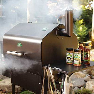 GREEN MOUNTAIN GRILLS Family Image